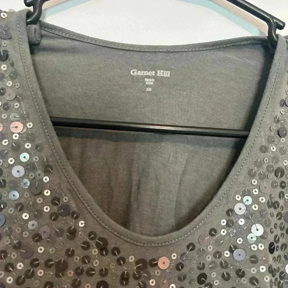 GARNET HILL Front Sequin Top Size XS Scoop Neck Short Sleeve - Picture 2 of 4